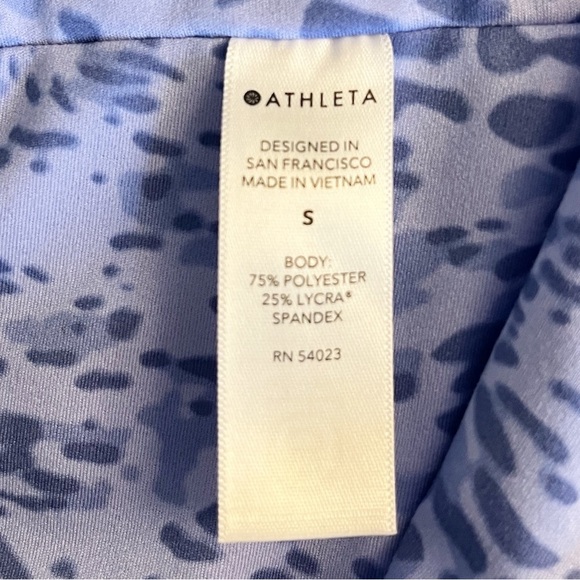 Athleta Elation Printed 7” Short in Liquid Petals
Victorian Periwinkle - Picture 11 of 12